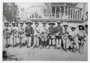 [Capitán Quirarte y combatientes del regimiento de Totatiche, 1928]