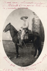 [Retrato ecuestre de Luis E. Ibarra dedicado a Hilario Pérez, 15 de noviembre de 1929]